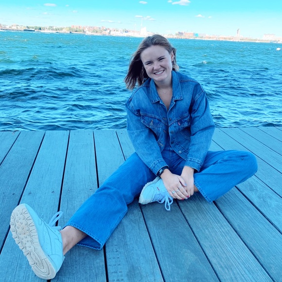 Meet your Posher, Paige - Picture 2 of 6